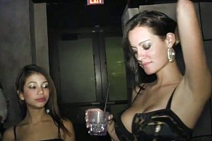 乳神luciewilde浴室